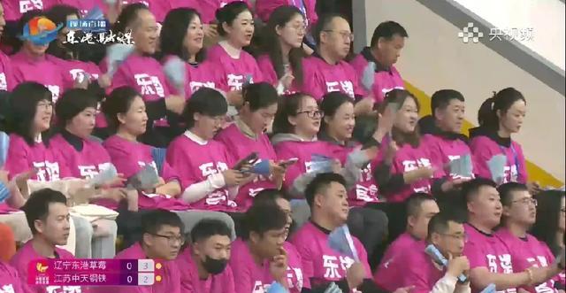 华体会在线下载-队伍凝聚力十足，实力横扫对手
